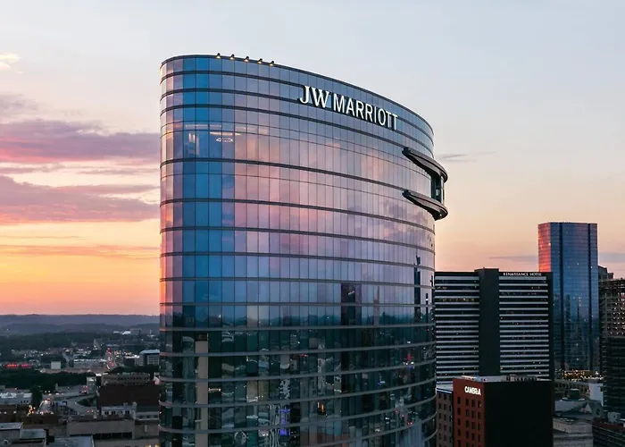 Top Hotels in Downtown Nashville