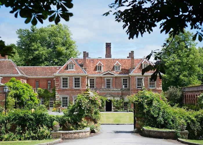 Discover the Best Hotels Winchester Has to Offer for a Memorable Stay